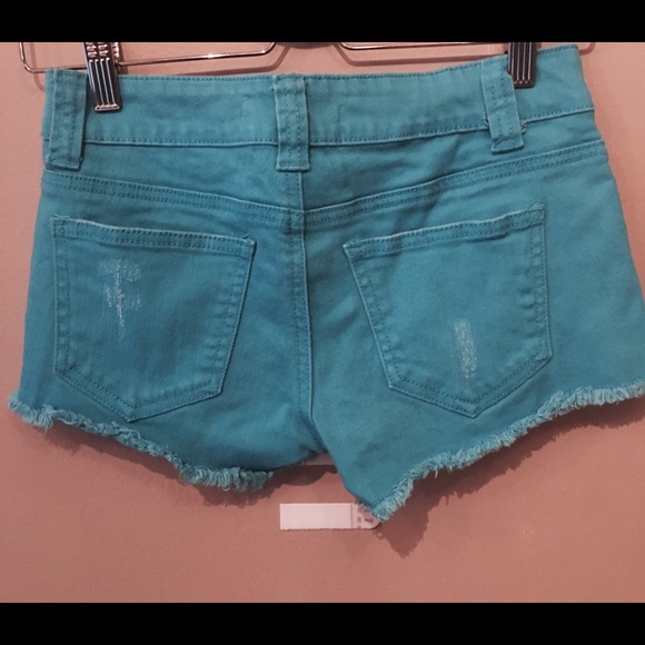 EUC Forever 21 Distressed Blue Cutoff Low Rise Denim Shorts Size 25 - Picture 2 of 3